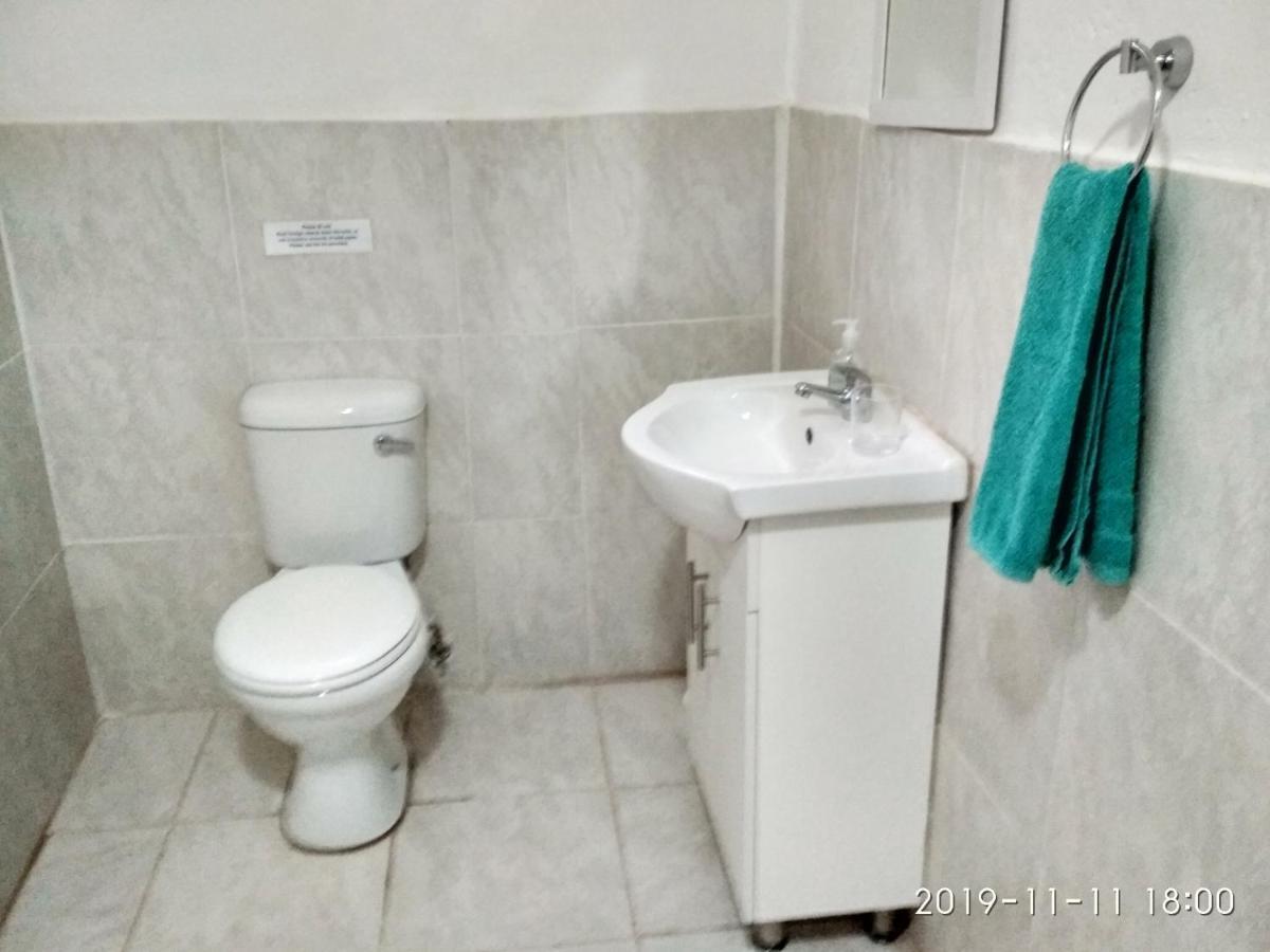 Northcliff Bed And Breakfast Randburg Esterno foto