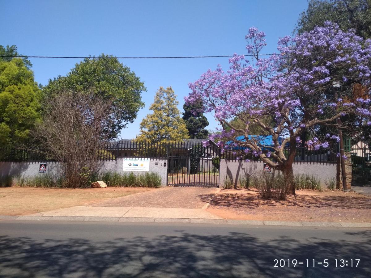 Northcliff Bed And Breakfast Randburg Esterno foto